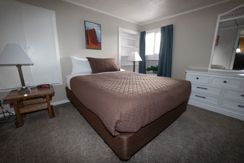 Family Suite, 3 Bedrooms, Kitchen | Egyptian cotton sheets, premium bedding, desk, blackout drapes