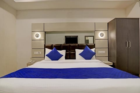 Deluxe Room | Egyptian cotton sheets, premium bedding, Select Comfort beds, free WiFi