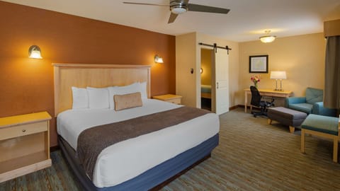 Suite, Multiple Beds, Non Smoking, Refrigerator & Microwave | Premium bedding, pillowtop beds, in-room safe, iron/ironing board