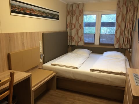 Standard Double Room | Free WiFi, bed sheets