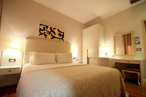 Single Room (Special Offer SPA Package) | Frette Italian sheets, Select Comfort beds, minibar