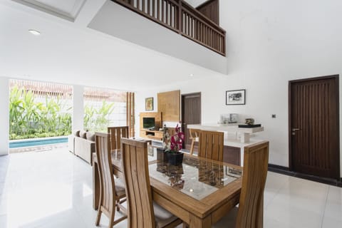 Villa, 2 Bedrooms, Private Pool | In-room dining