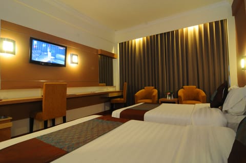 Superior Twin Room | Premium bedding, minibar, in-room safe, desk