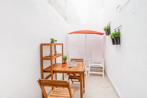 Basic Studio | Terrace/patio