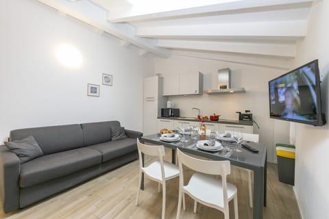 Family Apartment, 2 Bedrooms (Arco Rocks 3) | Dining