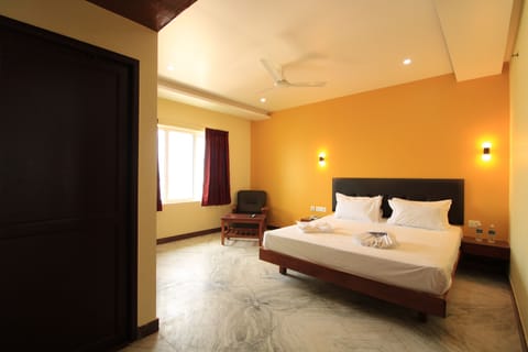 Superior Room | Desk, laptop workspace, free WiFi, bed sheets