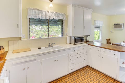 Kitchen | Cooking Basics | Trash Bags | Paper Towels