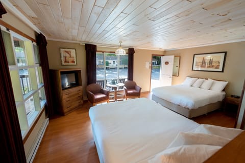 Studio Room, 2 Queen Beds, Private Deck, Kitchenette | Iron/ironing board, free WiFi