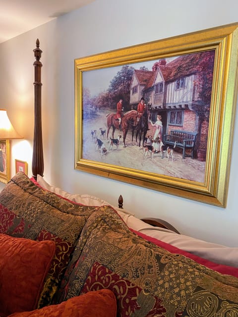 Royal Suite, 1 Queen Bed, Jetted Tub | 3 bedrooms, premium bedding, blackout drapes, soundproofing