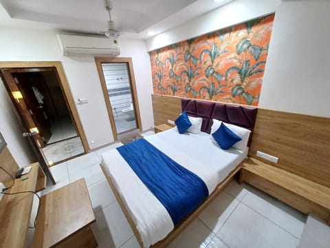Deluxe Double Room | Individually furnished, free WiFi, bed sheets