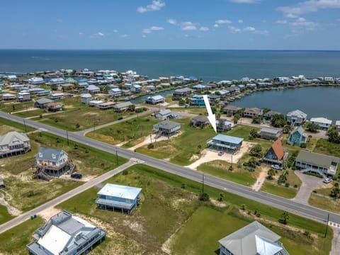 Just 2 houses away from Lafitte Bay