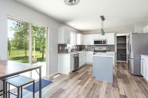 Fully stocked kitchen!