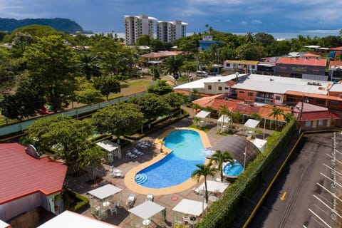 Apartment | Pool | Outdoor pool