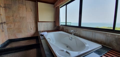 Royal Suite, 2 Bedrooms, Sea View | Bathroom | Combined shower/tub, free toiletries, hair dryer, bidet