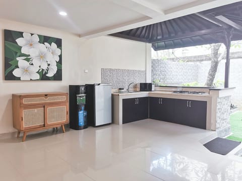 Deluxe Two Bedrooms Villa | Private kitchen | Full-size fridge, microwave, stovetop, electric kettle