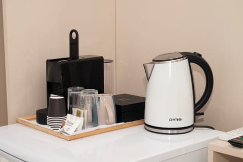 Comfort Double Room | Coffee and/or coffee maker