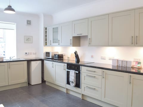 Kitchen | Dairy Cottage - Maybole Cottages, Maybole