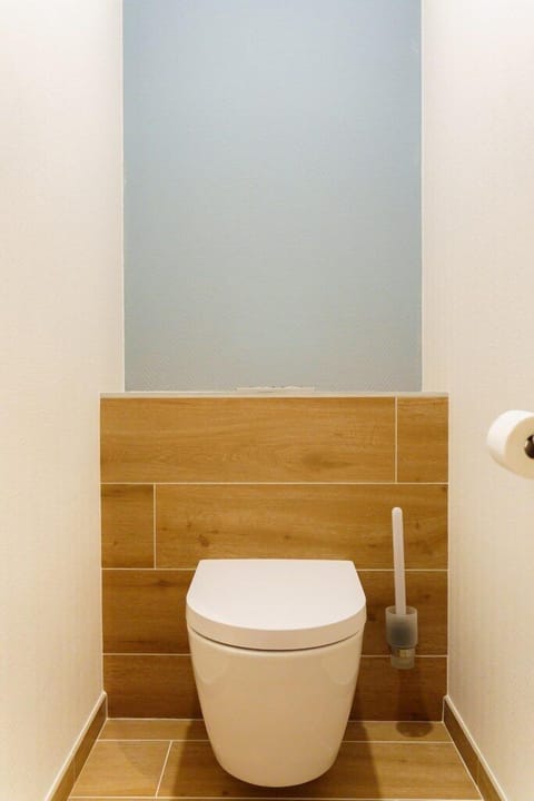 Superior Double Room | Bathroom | Hair dryer, towels