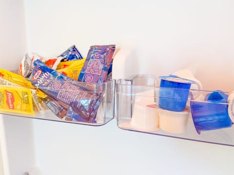 Creamer & condiments provided