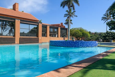 Indoor/outdoor pool