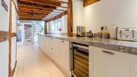 Kitchen, Landers, Bolthole Retreats