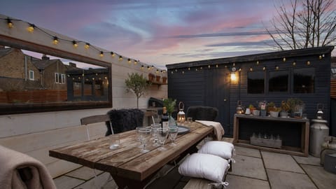 Upper terrace, Stow House, Bolthole Retreats