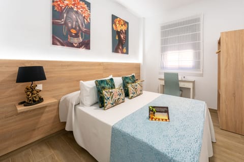 Premium Double Room | Desk, laptop workspace, free WiFi, bed sheets