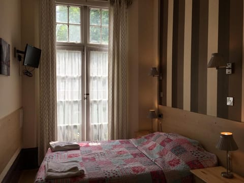 Standard Double Room | Iron/ironing board, free WiFi, bed sheets