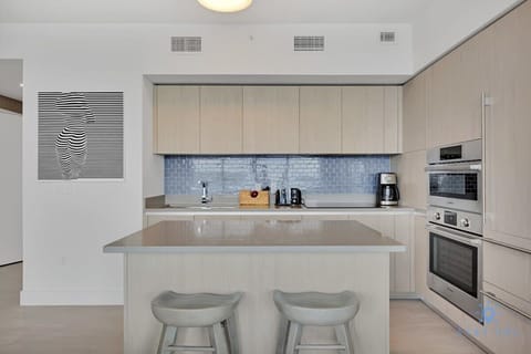 Fully-equipment kitchen