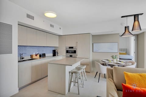 Fully-equipment kitchen