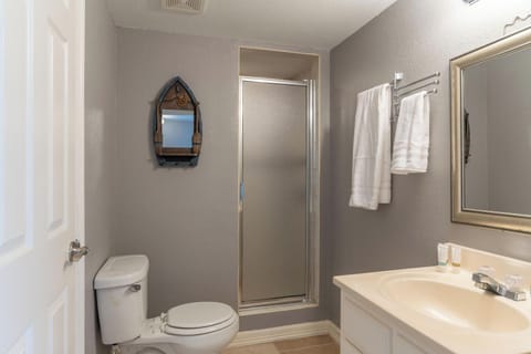 Townhome, Multiple Beds, Patio (CASA LAGUNA) | Bathroom | Towels, toilet paper