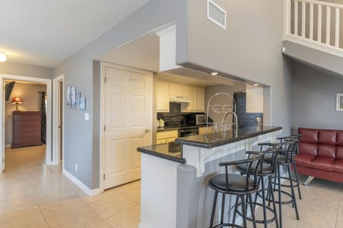 Townhome, Multiple Beds, Patio (CASA LAGUNA) | Private kitchen | Fridge, microwave, oven, stovetop