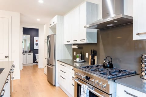 Spacious And Fully Equipped Kitchen