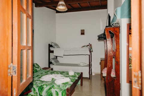 Family Cabin | Blackout drapes, iron/ironing board, free WiFi, bed sheets