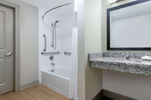 Deluxe Room, 2 Queen Beds, Accessible (Mobility, Efficiency, Various Views, Roll-In, NSMK) | Accessible bathroom
