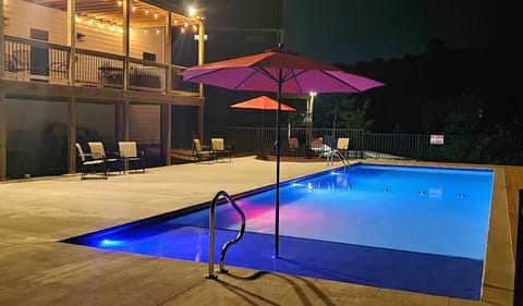 Huge beautiful pool and deck!