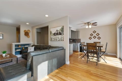 Entertain in style in our open-concept living and dining area, perfect for large families and groups.