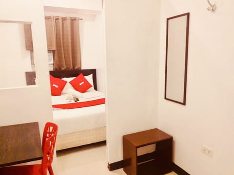 Standard Double Room | Free WiFi, bed sheets