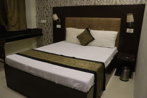 Deluxe Double Room | Free WiFi