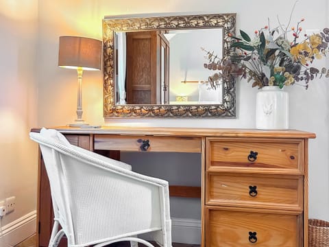 Double bedroom | The Parlour, Earl&rsquo;s Croome, near Great Malvern