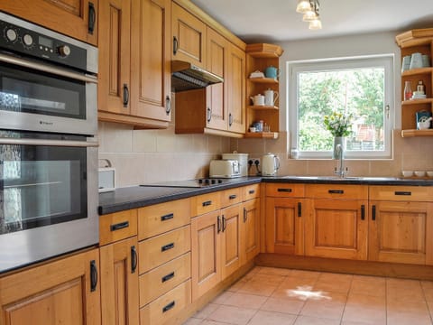 Well-equipped kitchen | Applegarth, Cockermouth