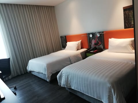 Room, 2 Twin Beds | Premium bedding, in-room safe, desk, soundproofing