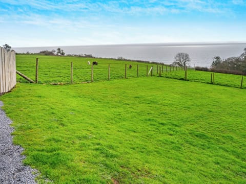Garden | Granary Cottage - Amroth Cottages, Amroth, near Saundersfoot