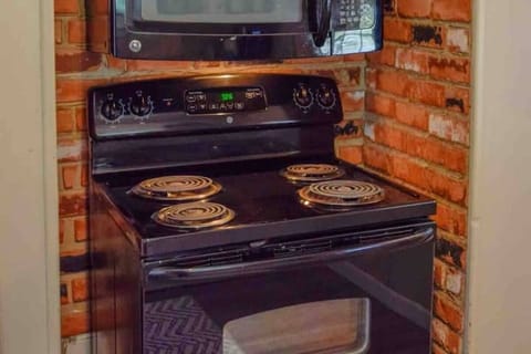 Full stove, oven and microwave ready for those home away from home meals.