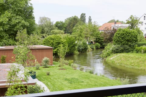 Family Apartment ("Schienerberg") | Garden view