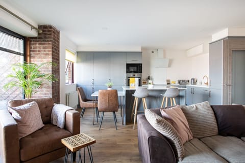 Apartment, Accessible, Private Bathroom | Lounge