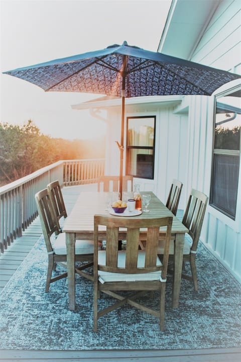 Have breakfast or dinner on the upper deck. We enjoy watching the deer in the mornings and evenings. And the sunsets are a treat. 