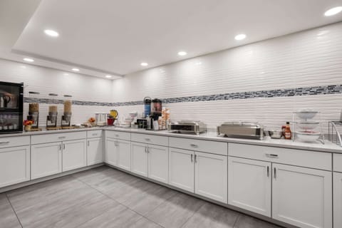 Free daily breakfast