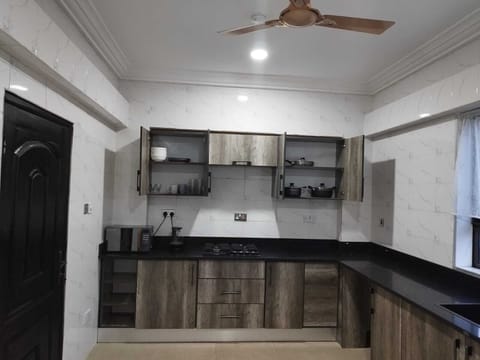 Apartment | Private kitchen | Fridge, microwave, oven, stovetop