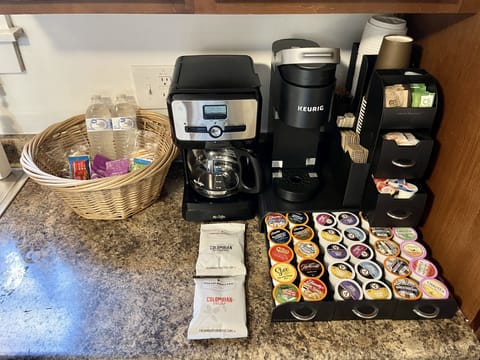 Bottled water, snacks, coffee (including decaf), and tea free with your stay!